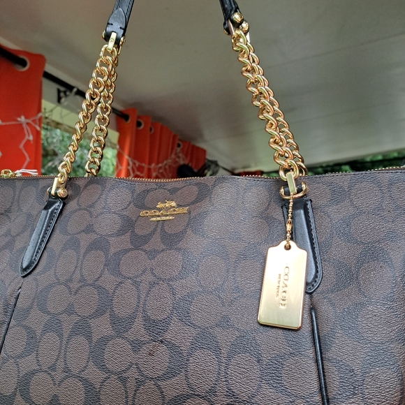 🎁 NEW COACH AVA SIGNATURE Shoulder Bag with Gold Chains/Hardware - Picture 5 of 14